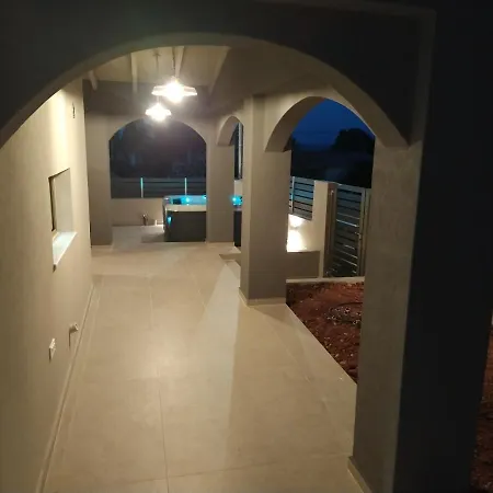 Villa Mare View *